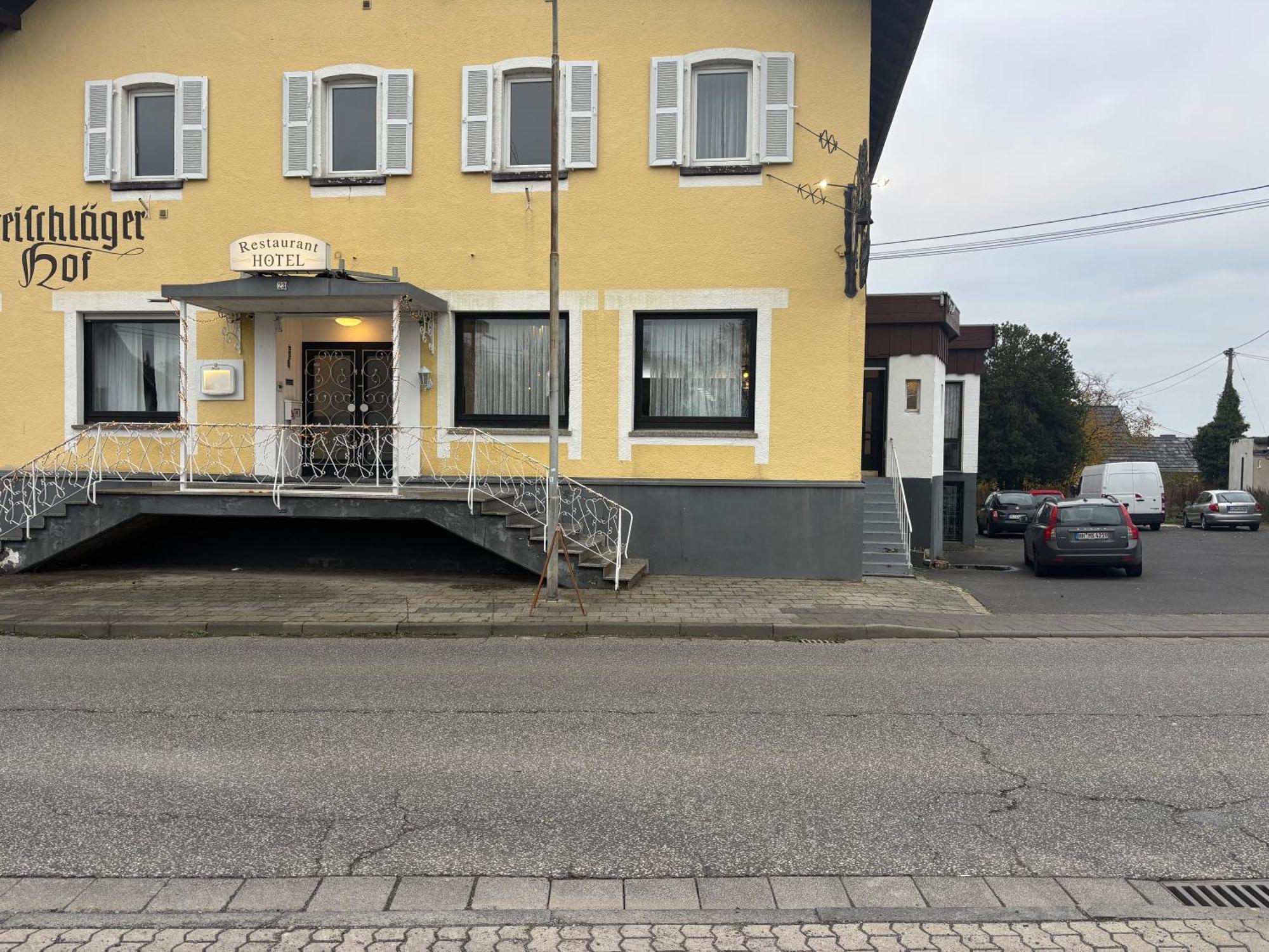 Dreischlaeger Hof Hotel Neustadt  Exterior photo